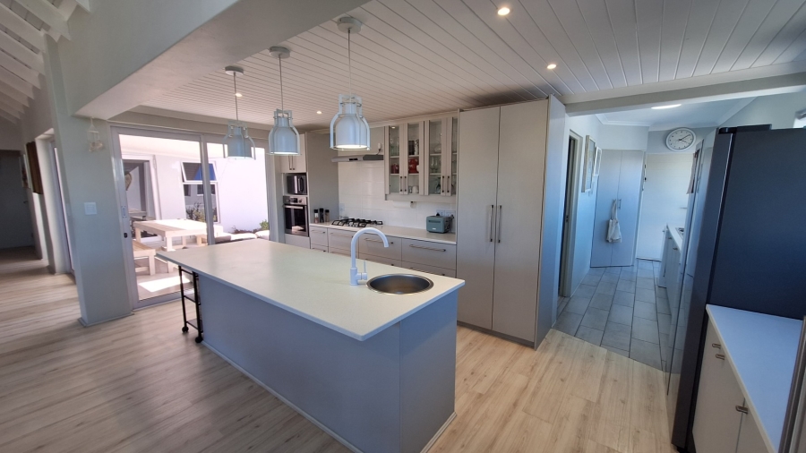 5 Bedroom Property for Sale in Port Owen Western Cape